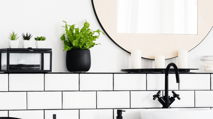6 Ways To Decorate Your Bathroom On A Budget