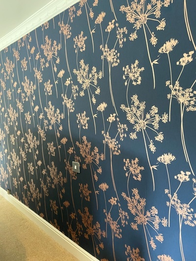 wallpaper painting and decorating service